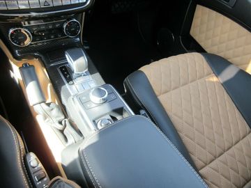 Car image 26