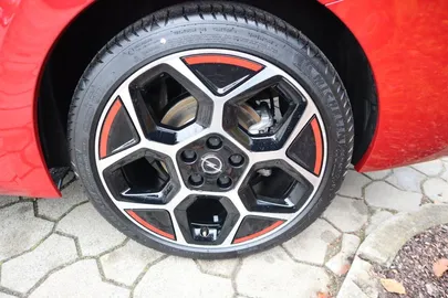 Car image 20