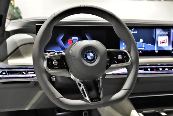 BMW i7 xDrive60 Pro 405 kW image number 16