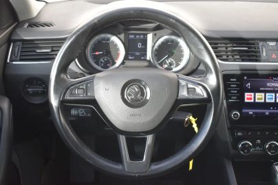 Car image 28