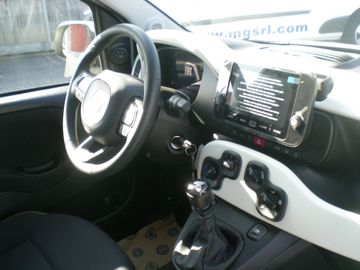 Car image 12