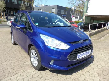 Car image 3