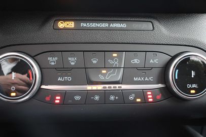 Car image 37