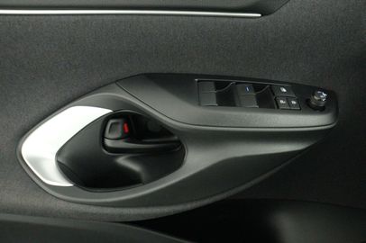 Car image 32