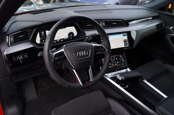 Audi e-tron 55 quattro Advanced 300 kW image number 45