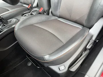 Car image 37
