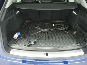 Car image 36