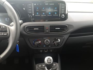 Car image 10