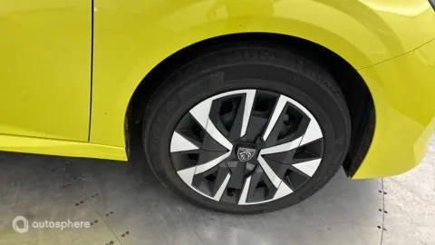 Car image 20
