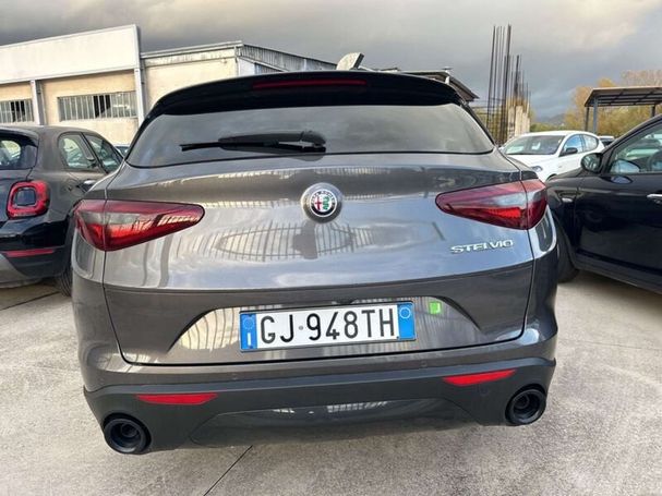 Alfa Romeo Stelvio 2.2 Diesel 118 kW image number 13