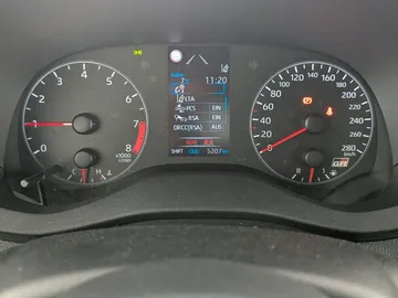 Car image 24