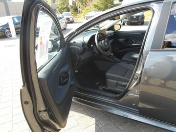 Car image 12