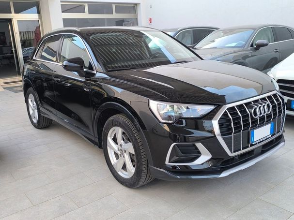 Audi Q3 35 TDI S tronic Advanced Business 110 kW image number 2