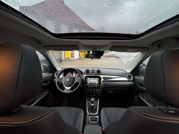 Car image 14