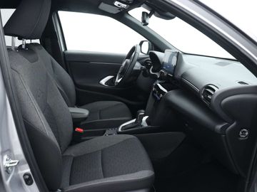 Car image 30