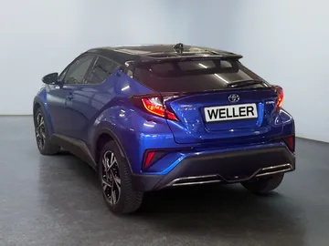 Car image 4