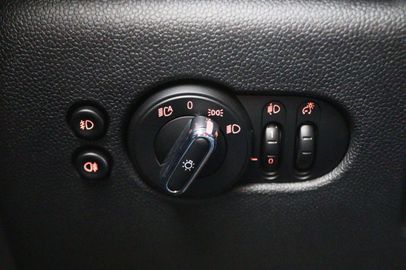 Car image 31