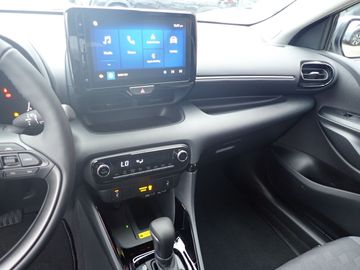 Car image 10