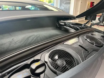 Car image 31