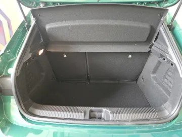 Car image 27