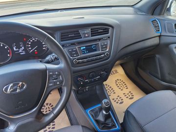 Car image 16