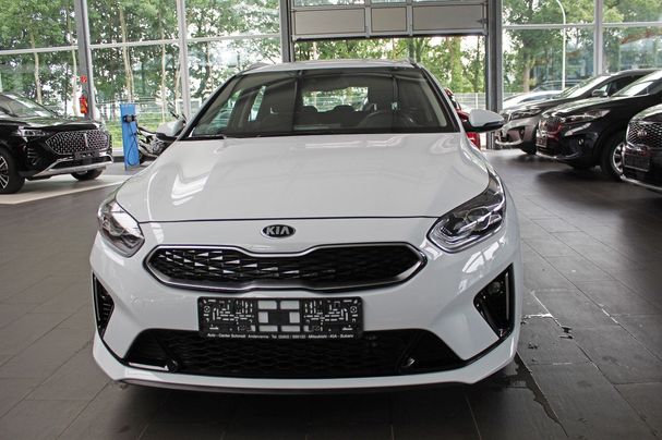 Kia Ceed Sportswagon Plug-in Hybrid Vision 104 kW image number 3