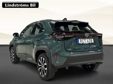 Car image 4