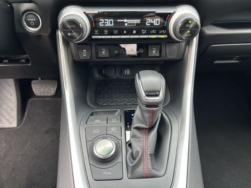 Car image 16