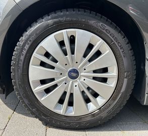 Car image 36