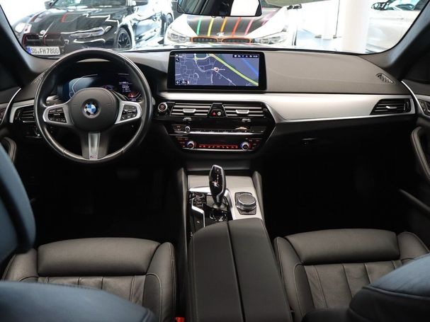 BMW 520d Touring xDrive 140 kW image number 14