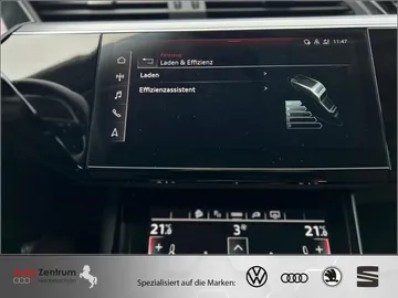 Car image 33