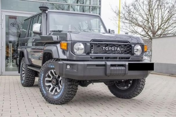 Toyota Land Cruiser 4.0 200 kW image number 2