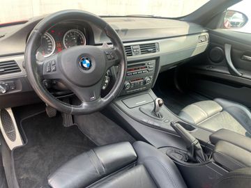 Car image 37