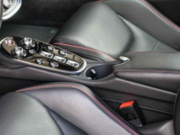 Car image 29