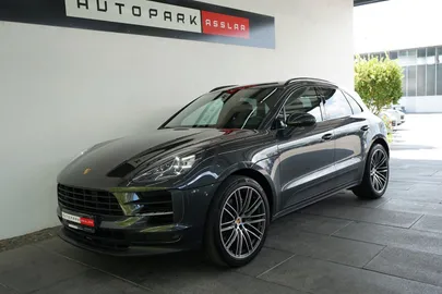Car image 29