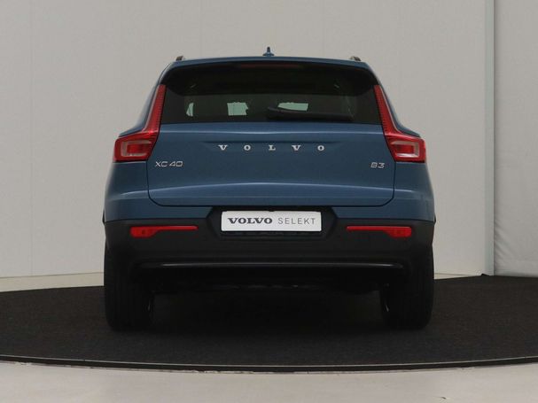 Volvo XC40 B3 Plus Dark 120 kW image number 4