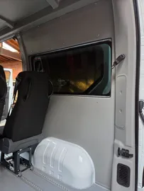 Car image 36