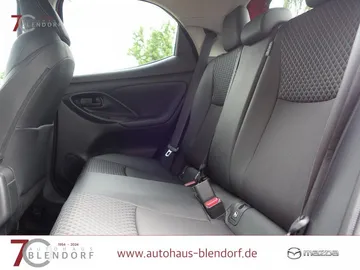 Car image 15