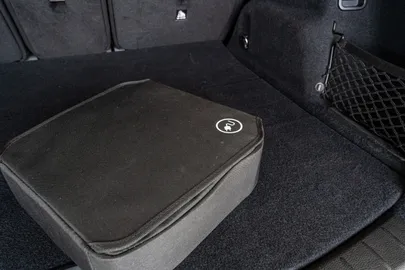Car image 38
