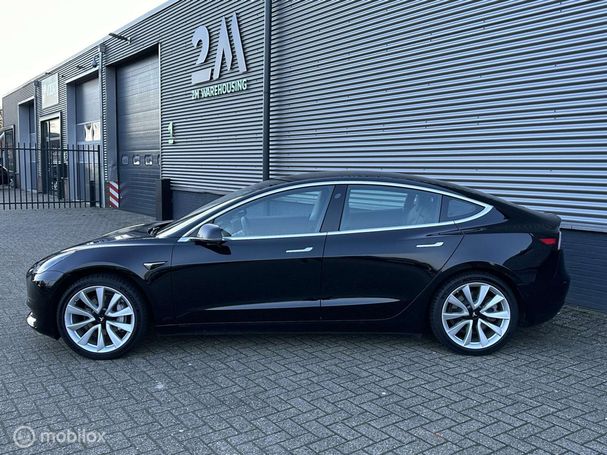 Tesla Model 3 60 Plus 239 kW image number 2