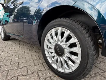 Car image 21