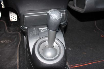 Car image 22