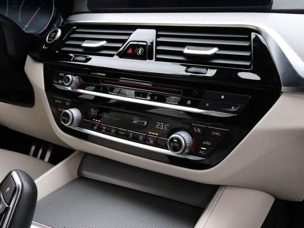 BMW 520i Touring 135 kW image number 22