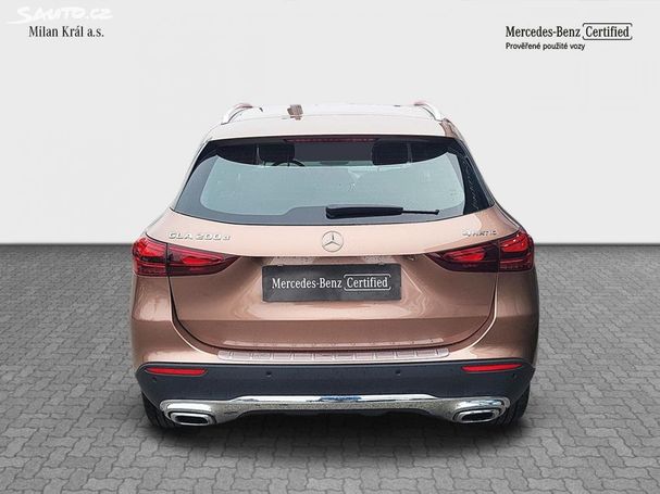 Mercedes-Benz GLA 200 d 110 kW image number 3