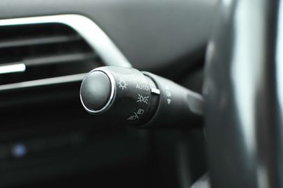 Car image 33