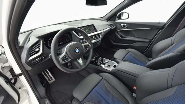 BMW 118i 103 kW image number 6