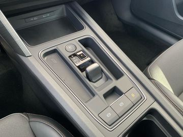 Car image 30