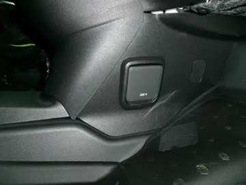 Car image 36