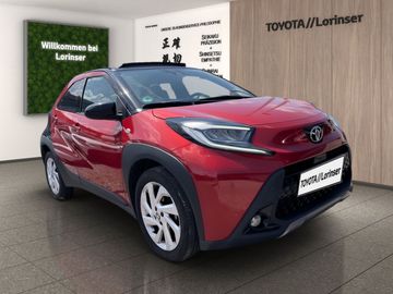 Car image 4