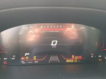 Car image 26